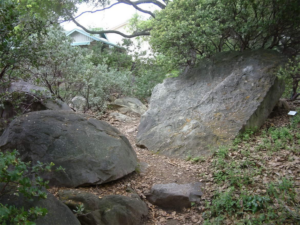 Boulders of Grandeur