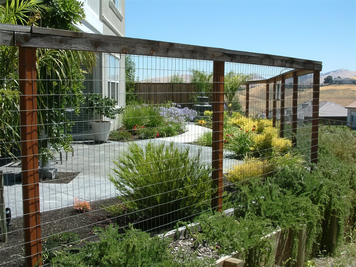 Grid Patterned Fencing and Garden